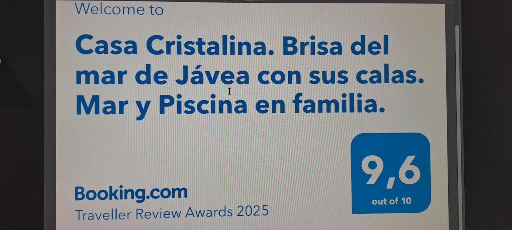Casa Cristalina. Brisa Del Mar De Con Sus Calas. Mar Y Piscina En Familia. *